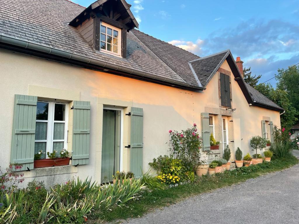 Gite Le Domaine D Orphee Marmagne  Dış mekan fotoğraf